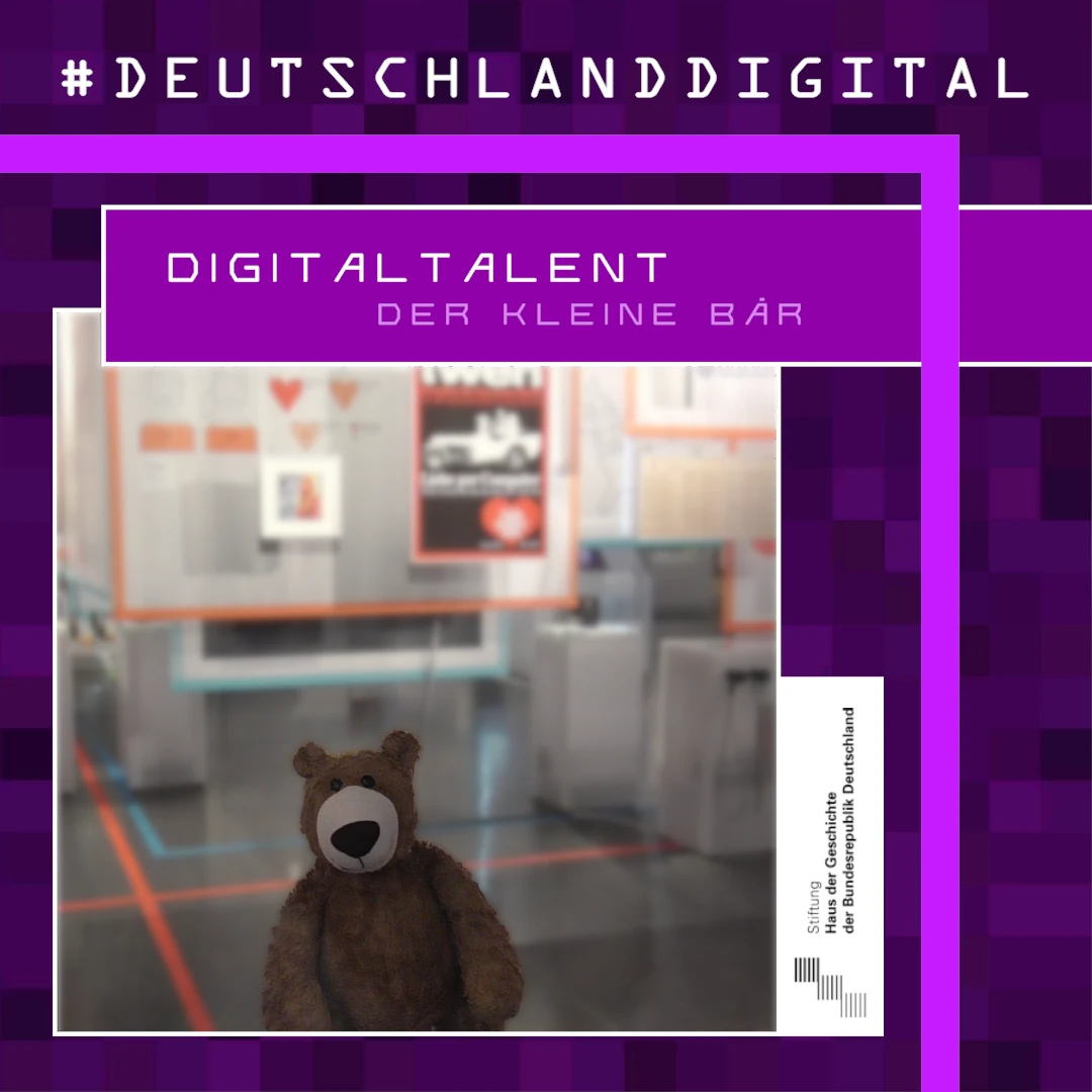 Ein Ausweis, auf dem "Digitaltalent" steht, mit dem Foto des kleinen Bären.